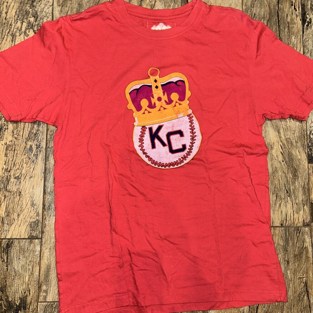 Red Jacket Medium KC Royals MLB Red Graphic Short Sleeve T-Shirt